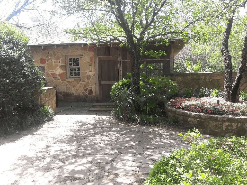 Conroy's stone work and pavestone project in North Texas 16
