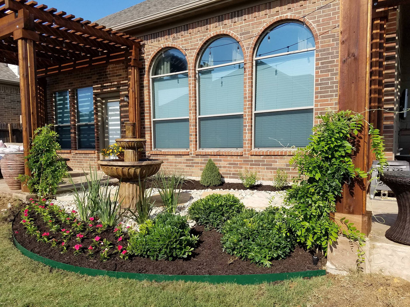 Hardscape retaining wall in Colleyville TX